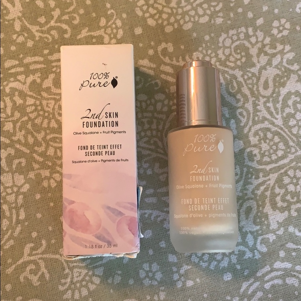 100% Pure 2nd Skin Foundation in shade Creme